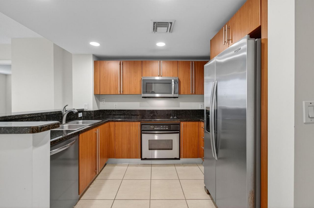 610 Clematis Street , Unit 532, West Palm Beach, FL 33401 Photo