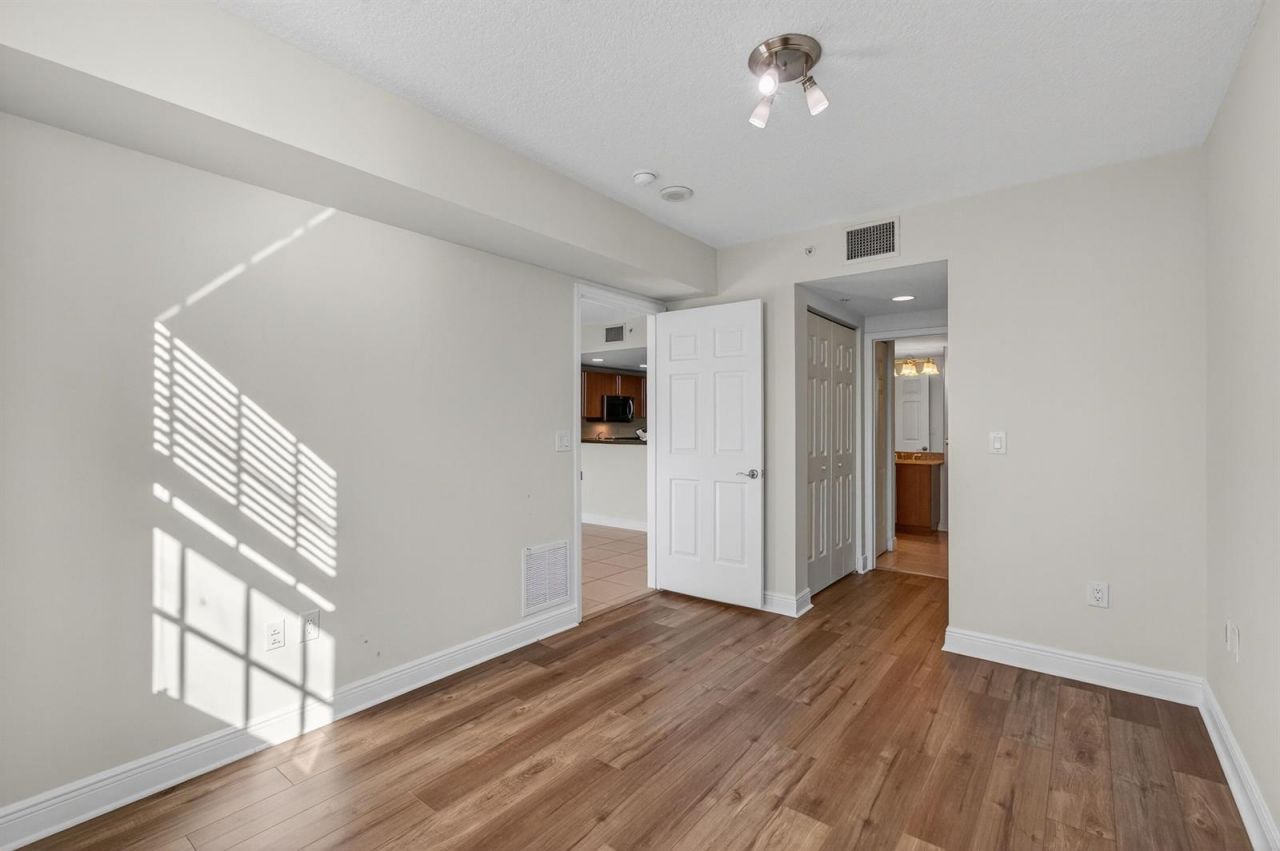 610 Clematis Street , Unit 532, West Palm Beach, FL 33401 Photo