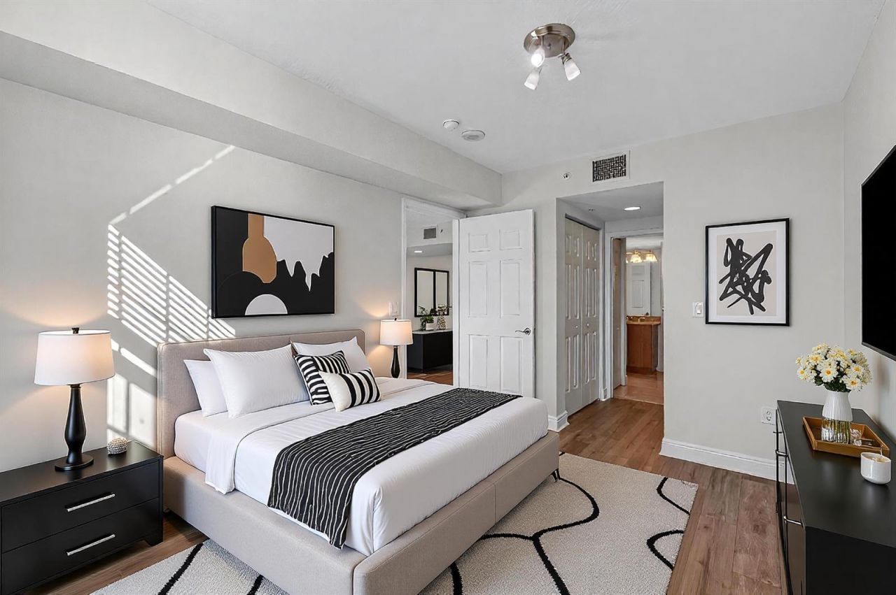 610 Clematis Street , Unit 532, West Palm Beach, FL 33401 Photo