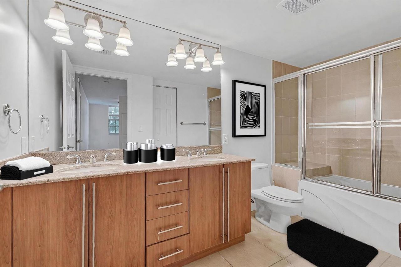 610 Clematis Street , Unit 532, West Palm Beach, FL 33401 Photo