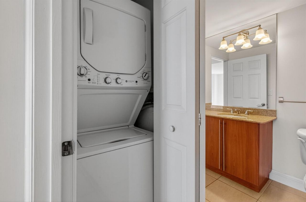610 Clematis Street , Unit 532, West Palm Beach, FL 33401 Photo