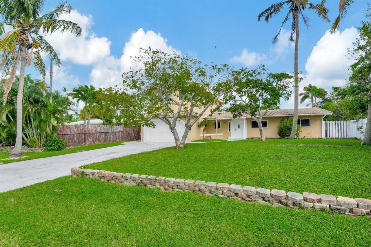 1300 NE 26th Avenue Ne, Pompano Beach, FL 33062 Photo