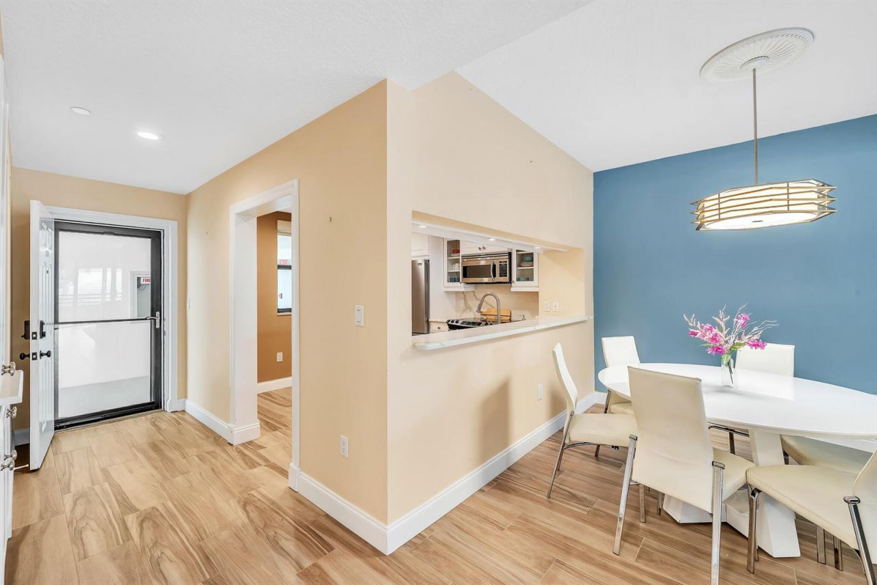 827 Oak Harbour Drive , Juno Beach, FL 33408 Photo