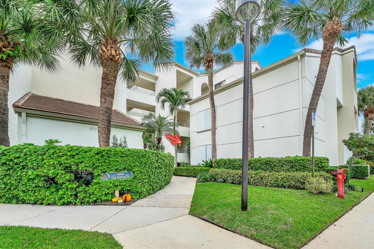 827 Oak Harbour Drive , Juno Beach, FL 33408 Photo