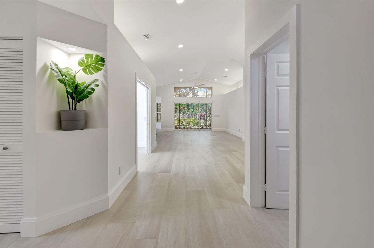 11287 Vivero Avenue , Boynton Beach, FL 33437 Photo