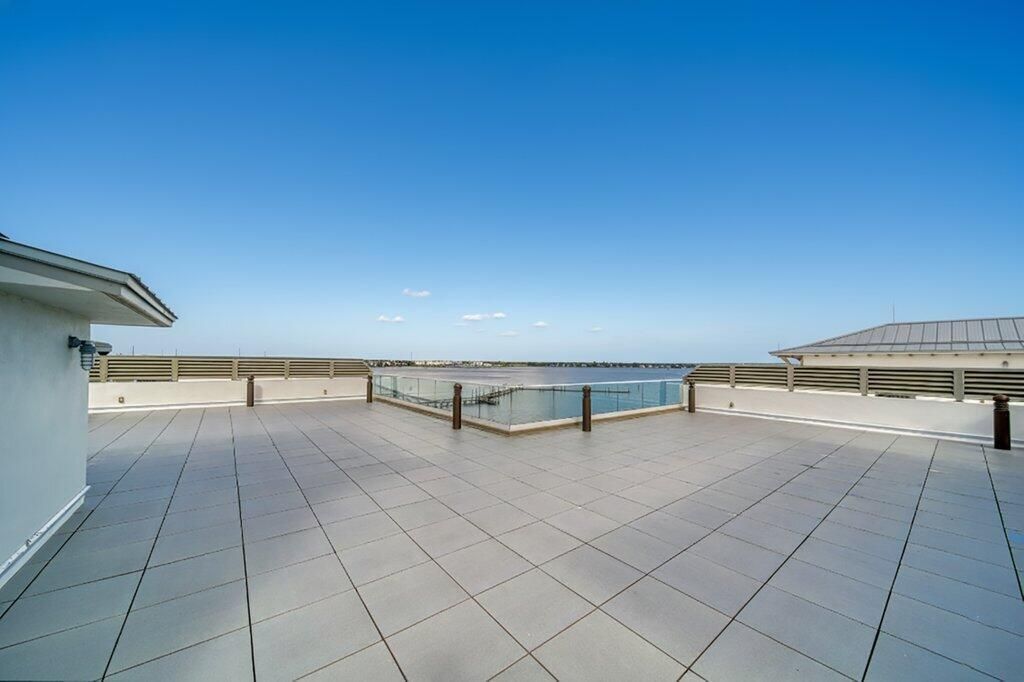 41 SW Seminole Street , Unit 205, Stuart, FL 34994 Photo