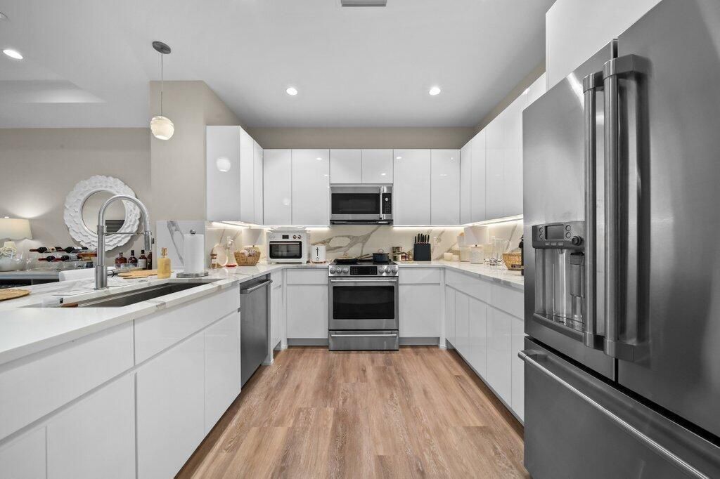 41 SW Seminole Street , Unit 205, Stuart, FL 34994 Photo