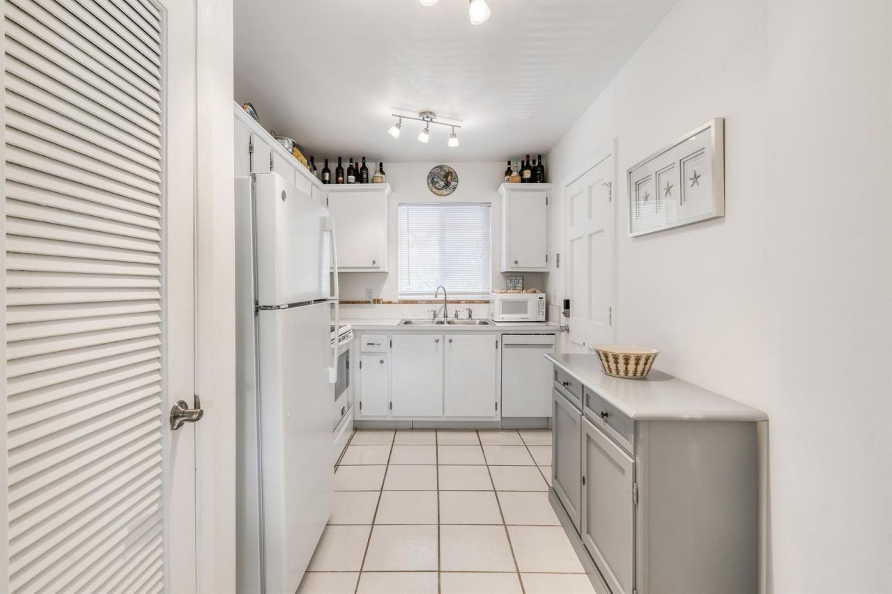 4 Garden Street , Unit 204n, Tequesta, FL 33469 Photo