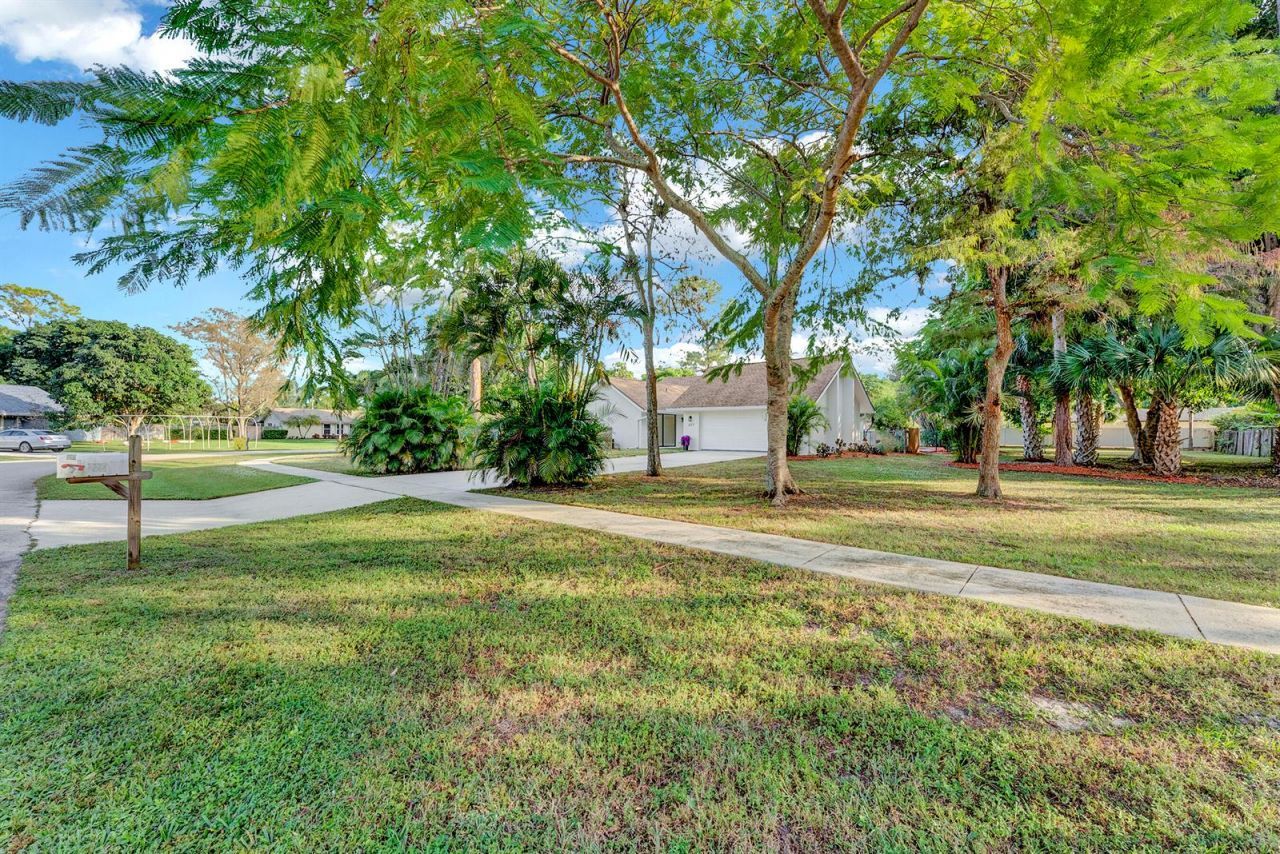 225 Sulky Way , Wellington, FL 33414 Photo