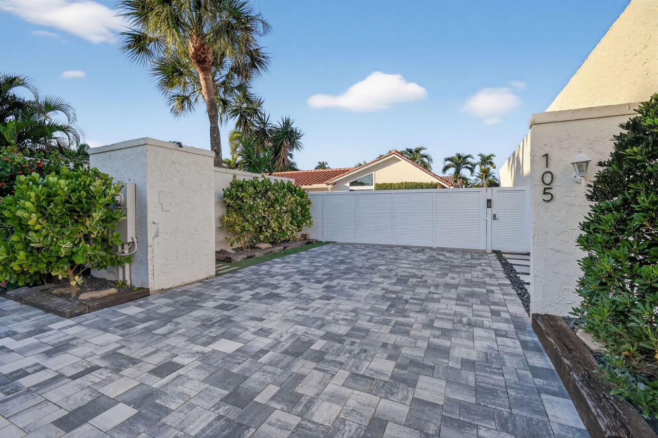 105 W Tarpon Lane , Jupiter, FL 33477 Photo