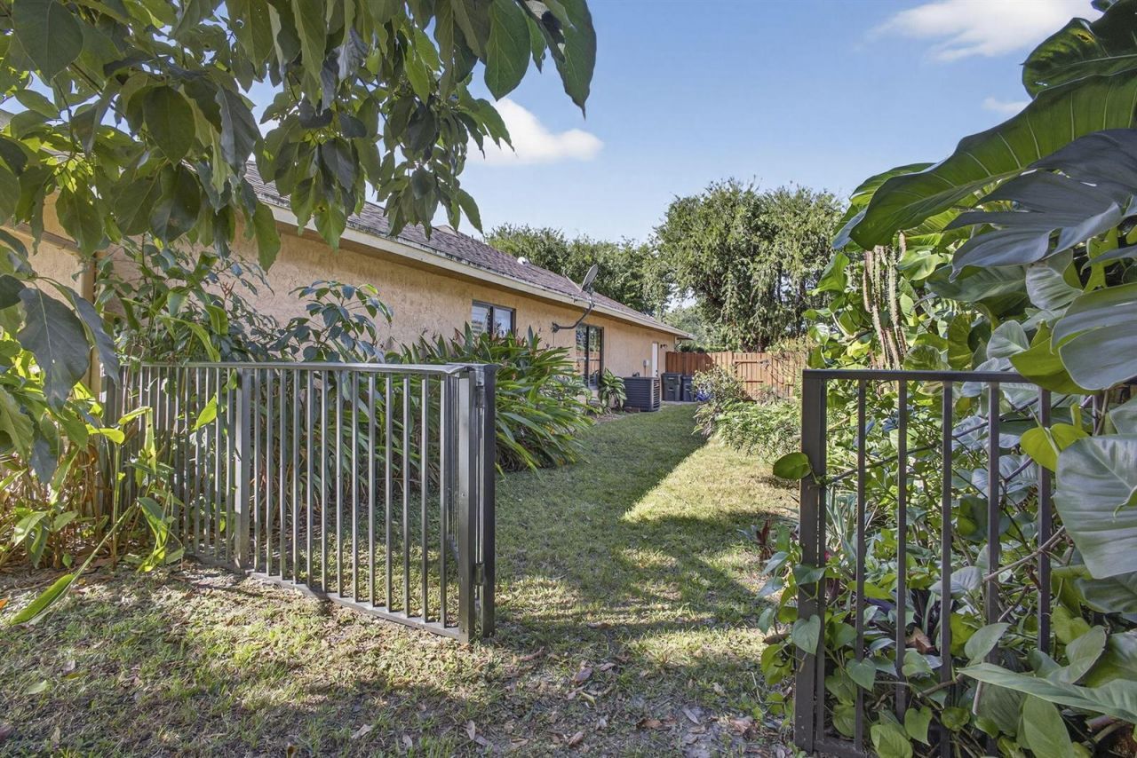 1776 The 12th Fairway , Wellington, FL 33414 Photo