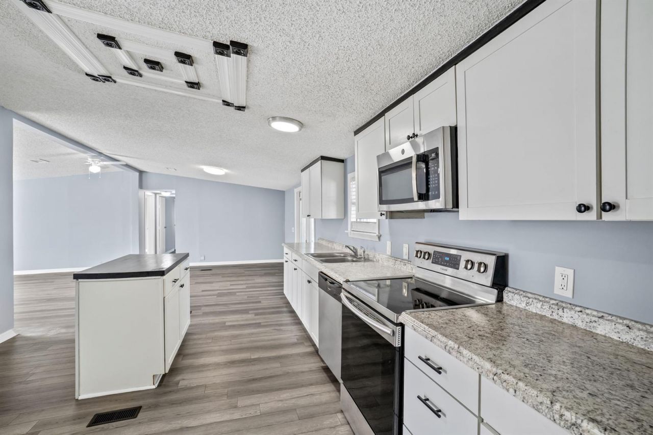 7990 129th Place , Sebastian, FL 32958 Photo
