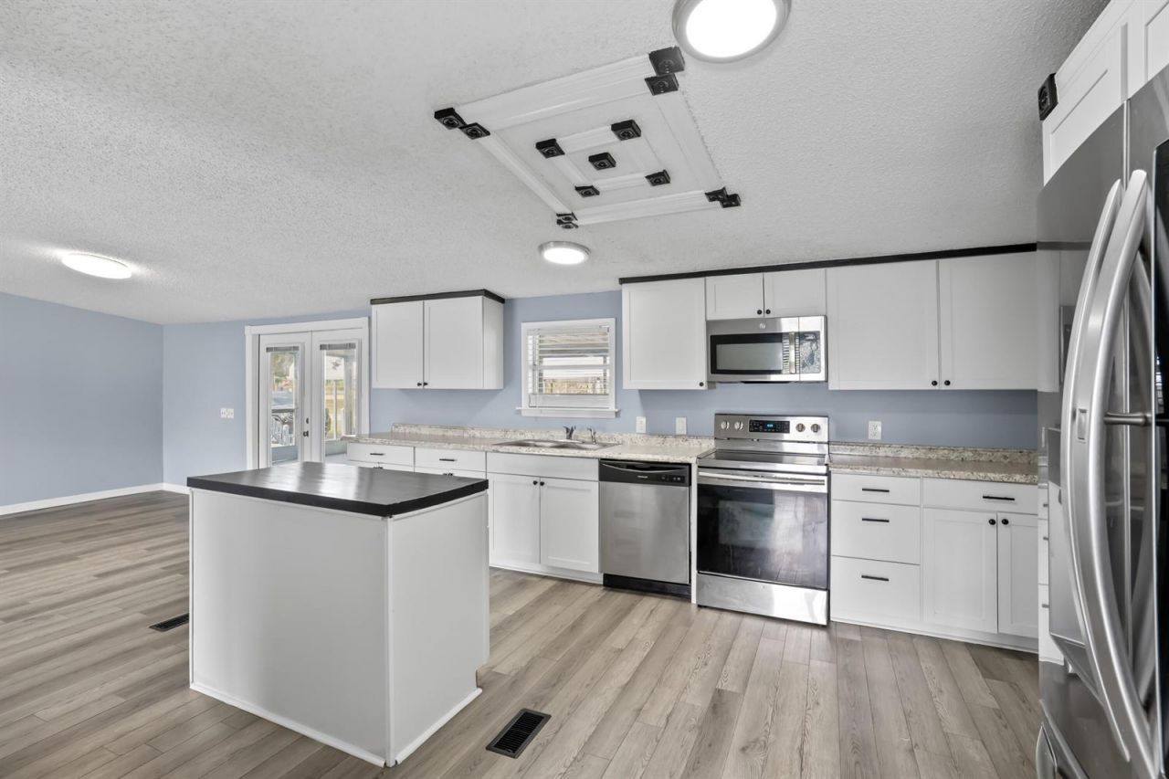 7990 129th Place , Sebastian, FL 32958 Photo