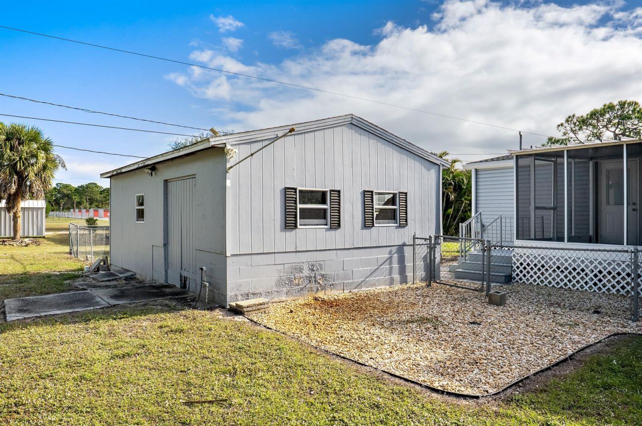 7990 129th Place , Sebastian, FL 32958 Photo