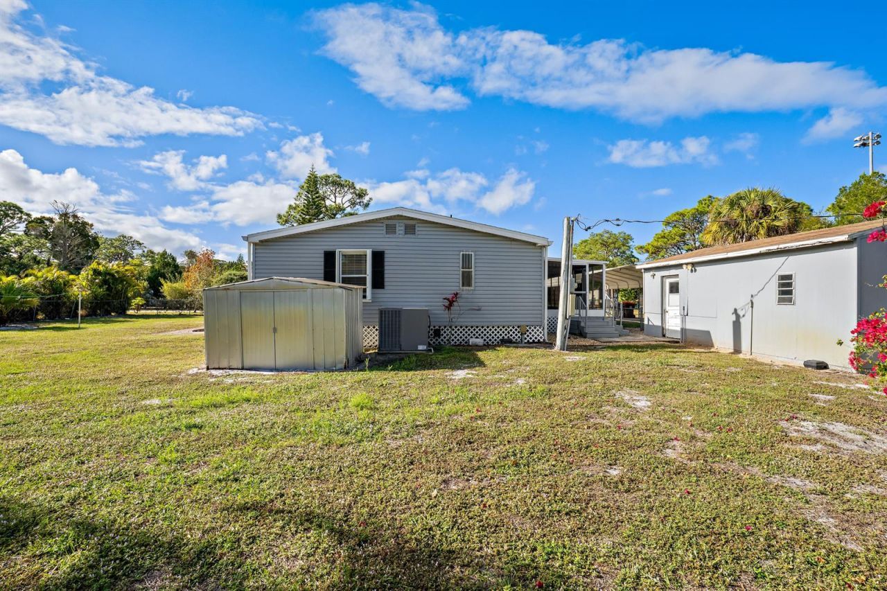 7990 129th Place , Sebastian, FL 32958 Photo