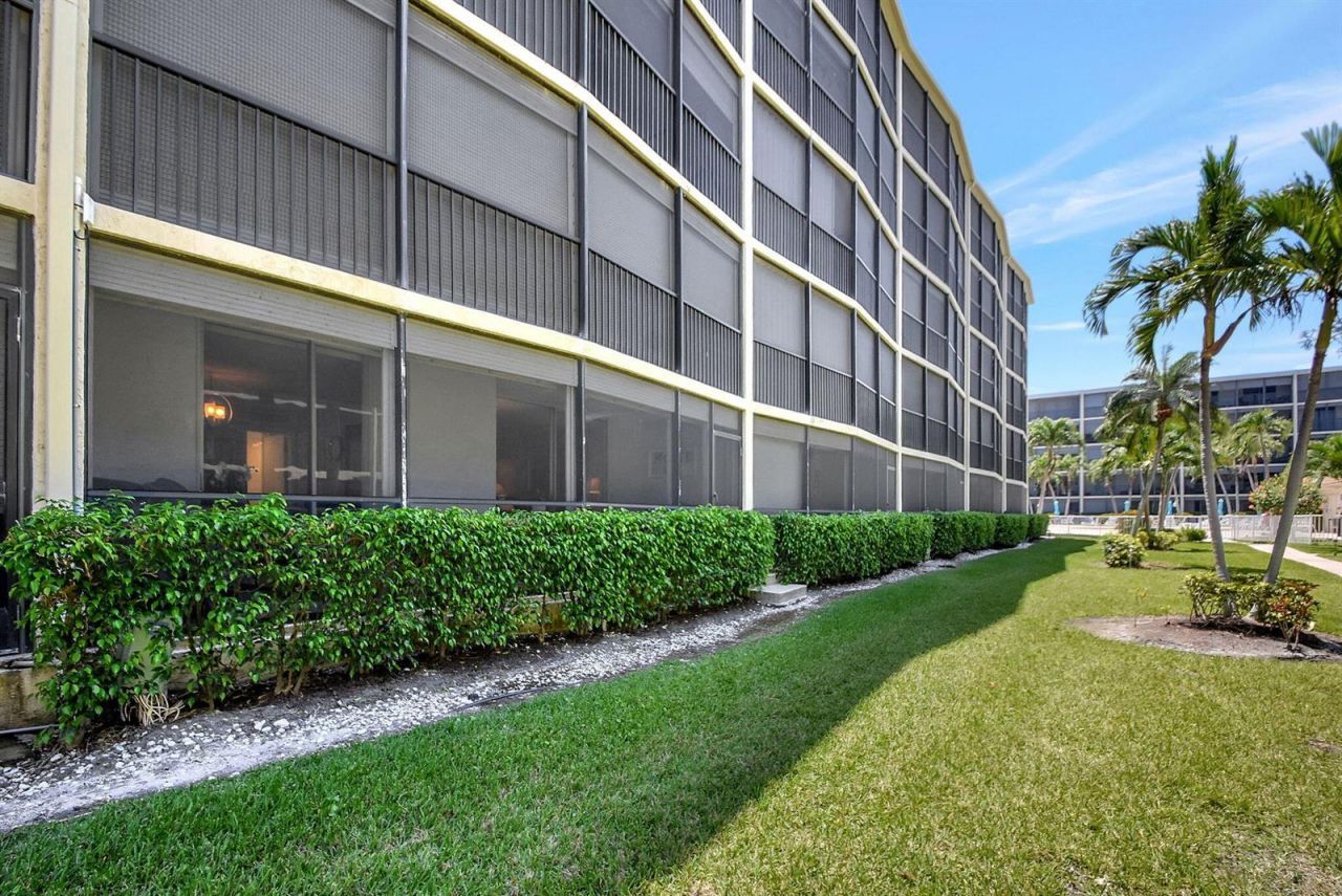 740 E Ocean Avenue , Unit 105, Boynton Beach, FL 33435 Photo