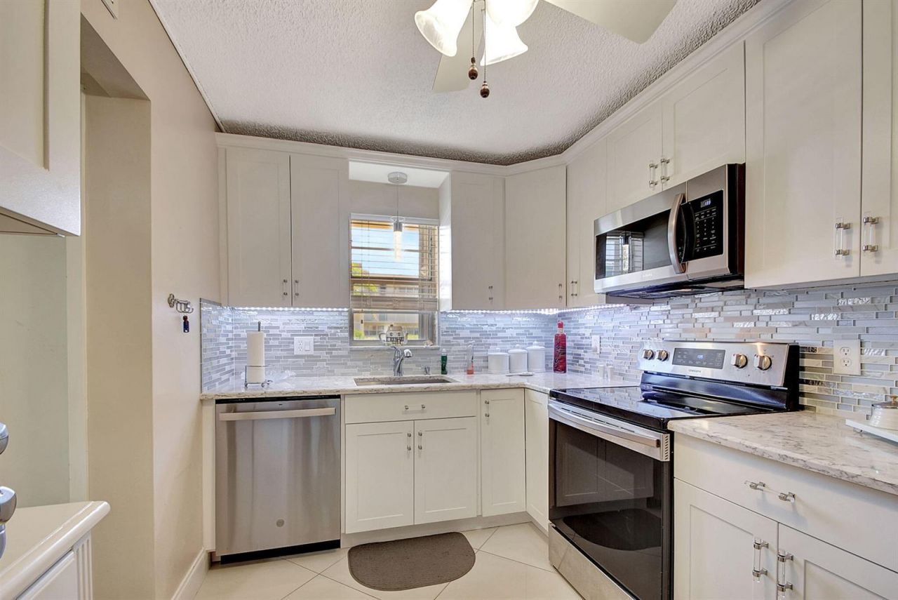740 E Ocean Avenue , Unit 105, Boynton Beach, FL 33435 Photo