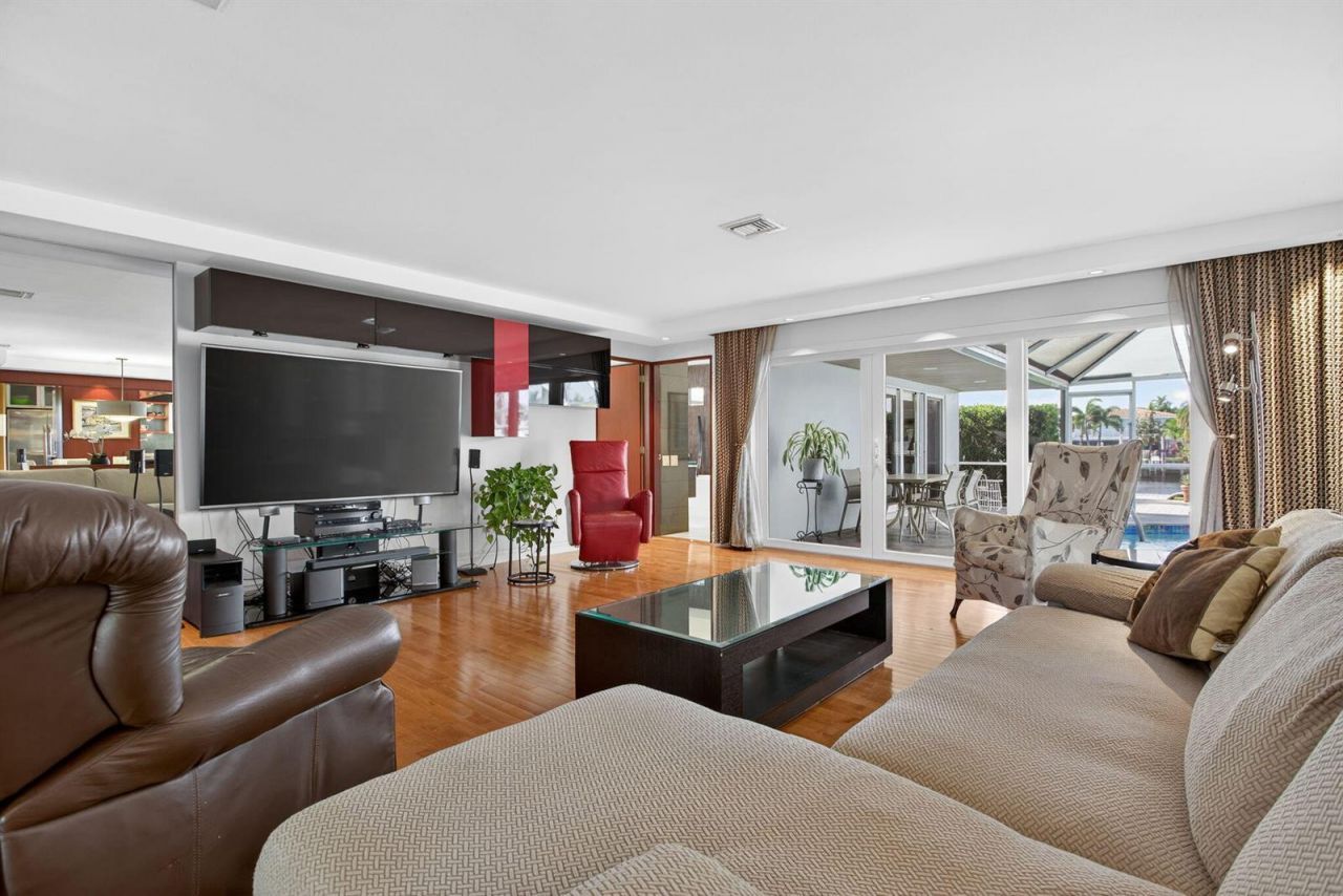 1141 SE 9th Avenue , Pompano Beach, FL 33060 Photo