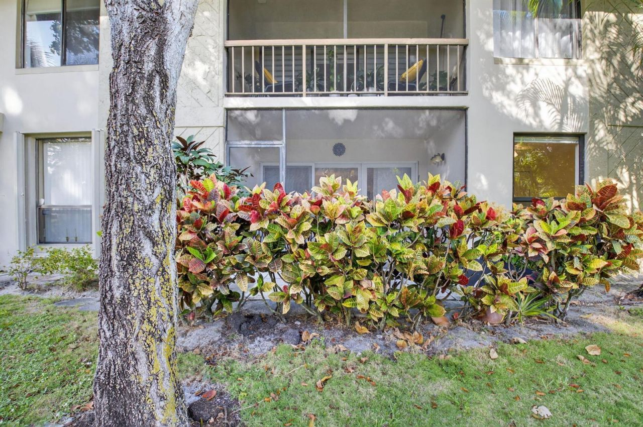 159 NW 70th Street , Unit 403, Boca Raton, FL 33487 Photo