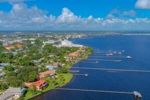 901 SE Riverside Drive , Stuart, FL 34994 Photo