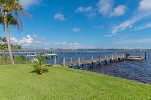 901 SE Riverside Drive , Stuart, FL 34994 Photo