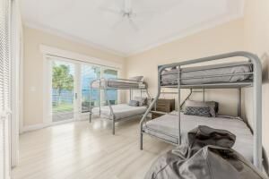 901 SE Riverside Drive , Stuart, FL 34994 Photo
