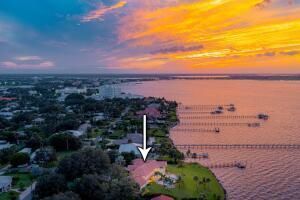 901 SE Riverside Drive , Stuart, FL 34994 Photo