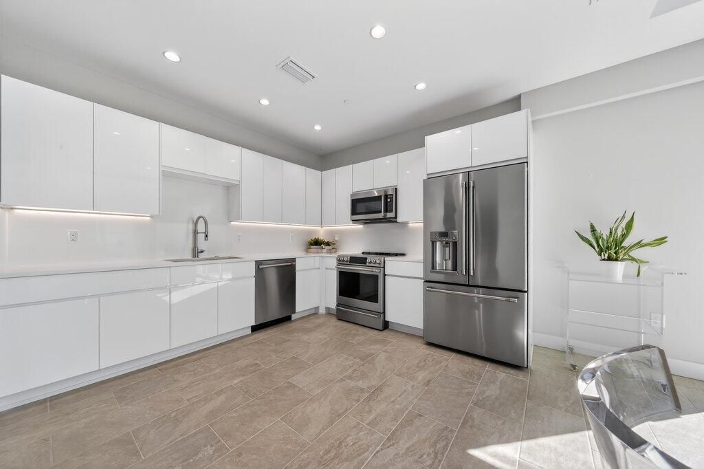 41 SW Seminole Street , Unit 209, Stuart, FL 34994 Photo