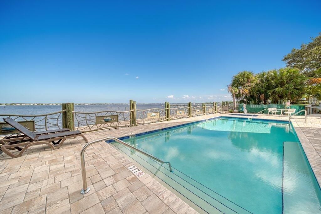 41 SW Seminole Street , Unit 304, Stuart, FL 34994 Photo