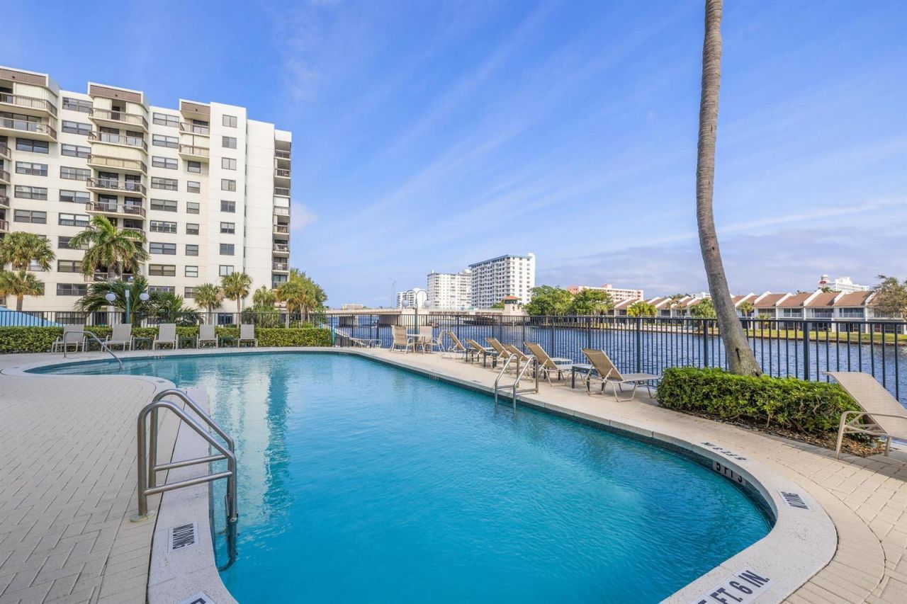 2880 NE 14th St Causeway , Unit 904, Pompano Beach, FL 33062 Photo