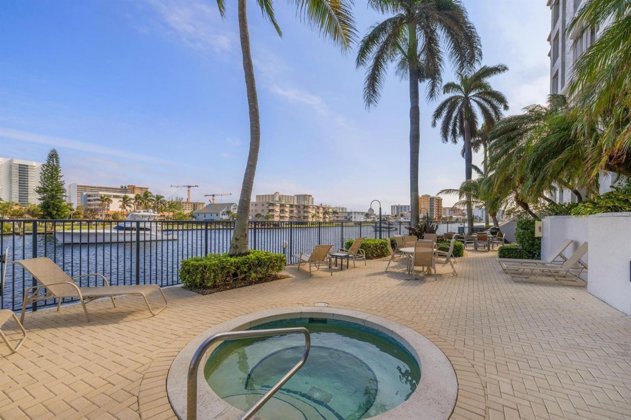 2880 NE 14th St Causeway , Unit 904, Pompano Beach, FL 33062 Photo