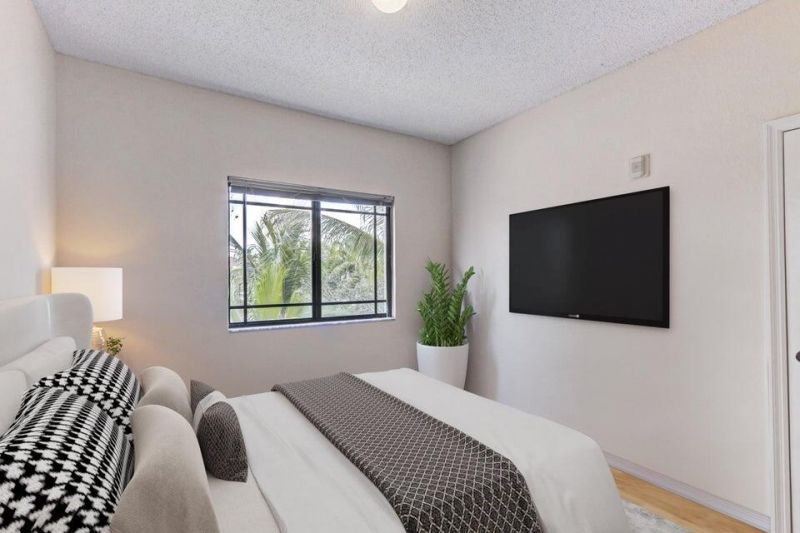 2806 Veronia Drive , Unit 301, Palm Beach Gardens, FL 33410 Photo