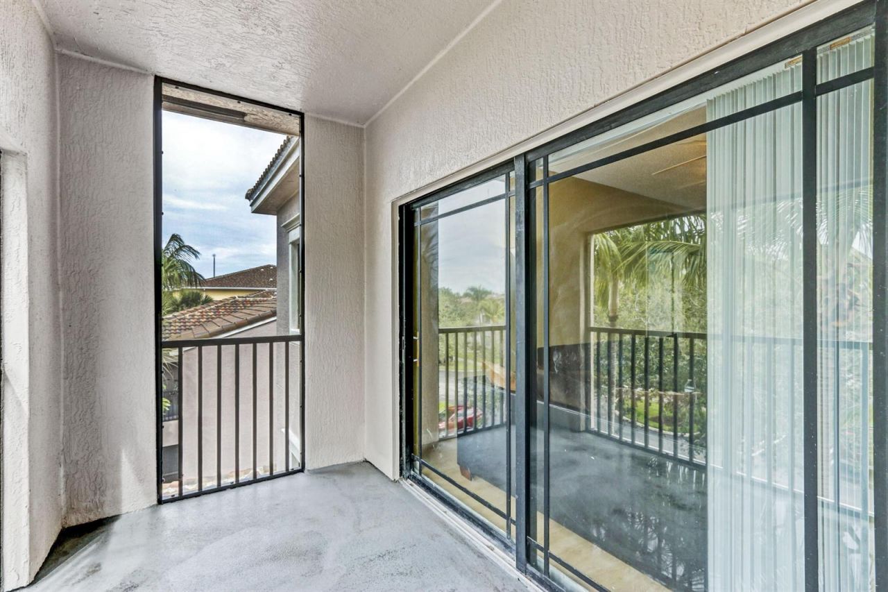2806 Veronia Drive , Unit 301, Palm Beach Gardens, FL 33410 Photo