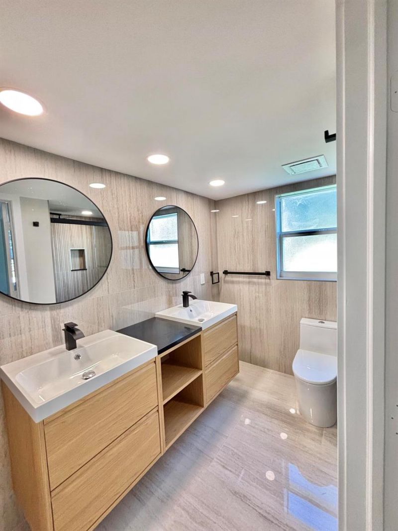 545 Oaks Lane , Unit 201, Pompano Beach, FL 33069 Photo