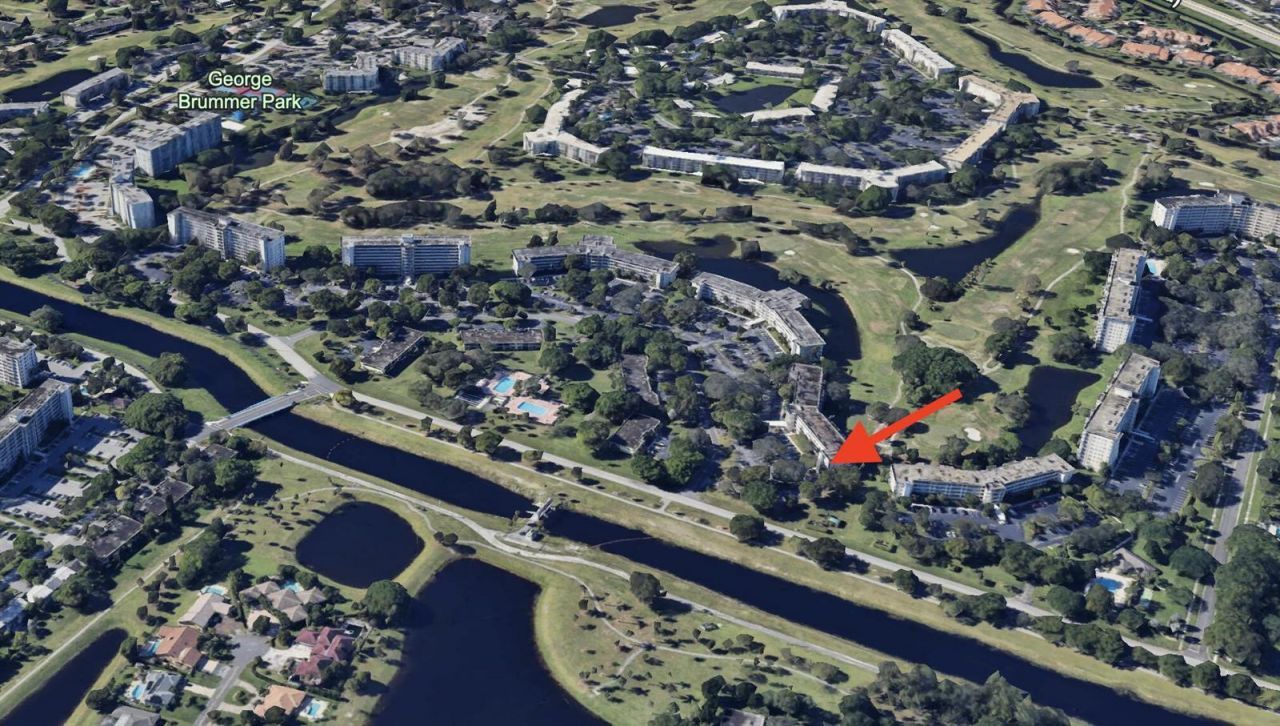 545 Oaks Lane , Unit 201, Pompano Beach, FL 33069 Photo