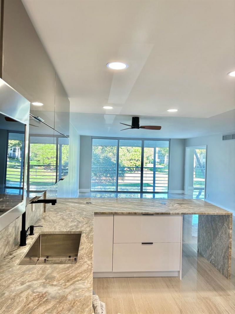 545 Oaks Lane , Unit 201, Pompano Beach, FL 33069 Photo