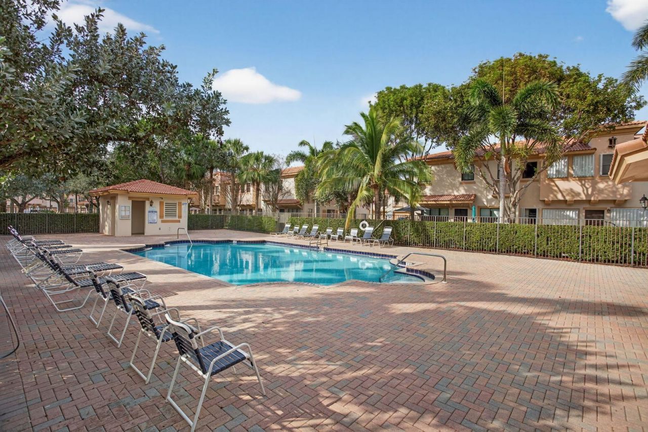 4751 Grand Cypress Circle N, Coconut Creek, FL 33073 Photo