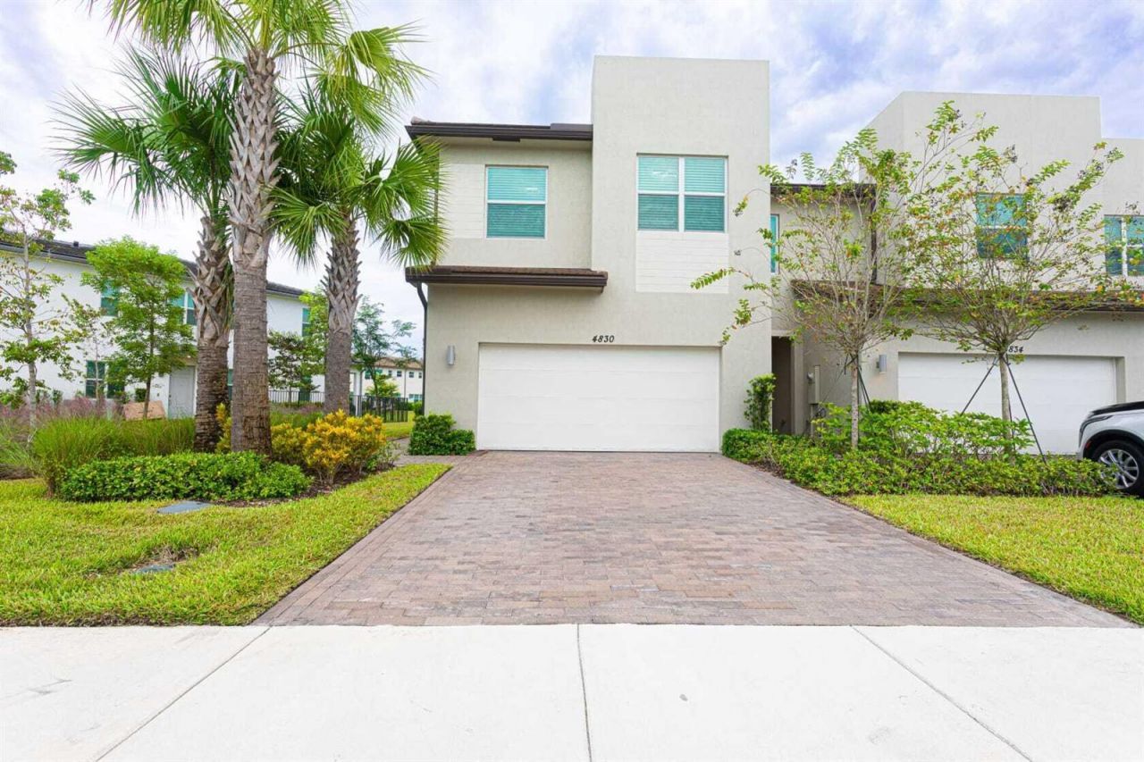 4830 Navali Drive , Lake Worth, FL 33467 Photo
