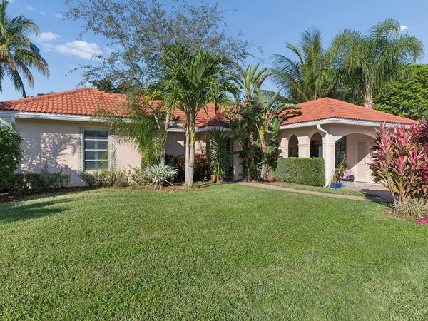 13 Fairway , Boynton Beach, FL 33436