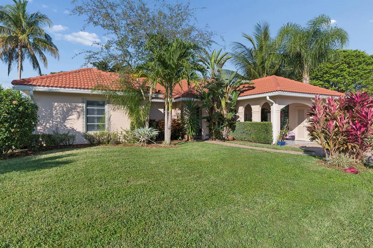 13 Fairway , Boynton Beach, FL 33436 Photo
