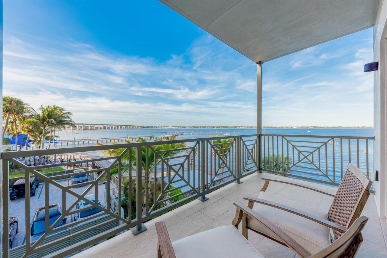 41 SW Seminole Street , Unit 306, Stuart, FL 34994 Photo