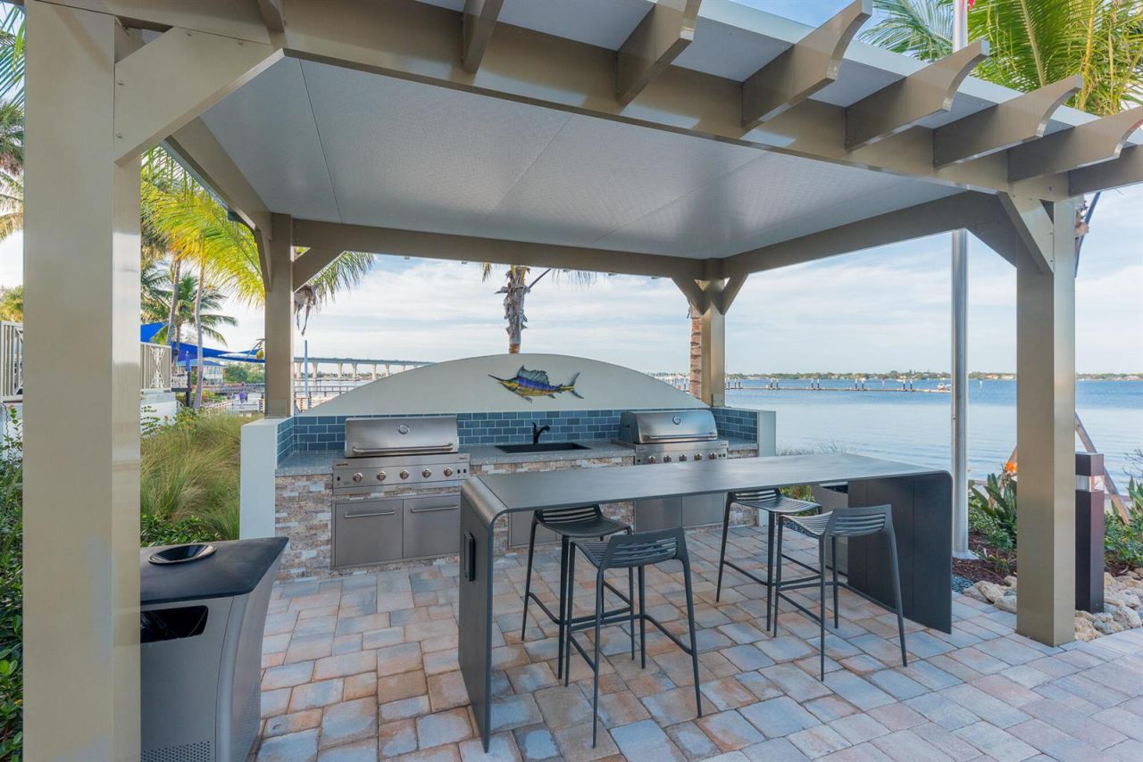41 SW Seminole Street , Unit 306, Stuart, FL 34994 Photo