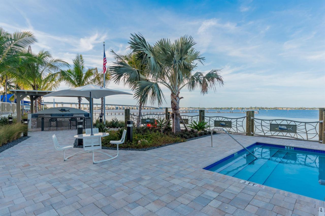 41 SW Seminole Street , Unit 306, Stuart, FL 34994 Photo