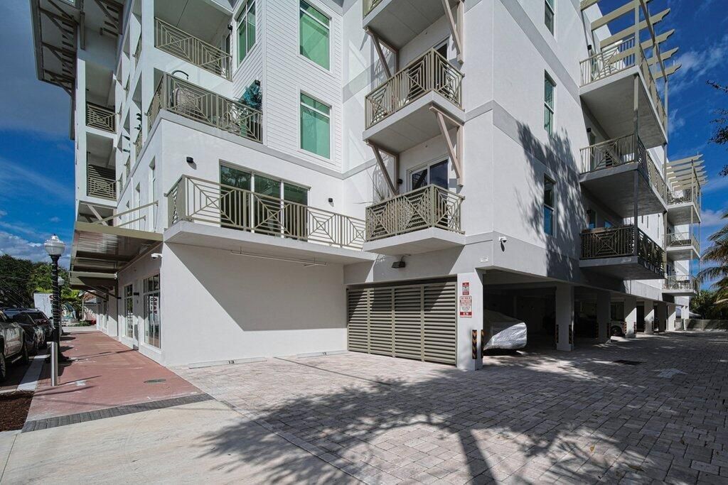 41 SW Seminole Street , Unit 306, Stuart, FL 34994 Photo