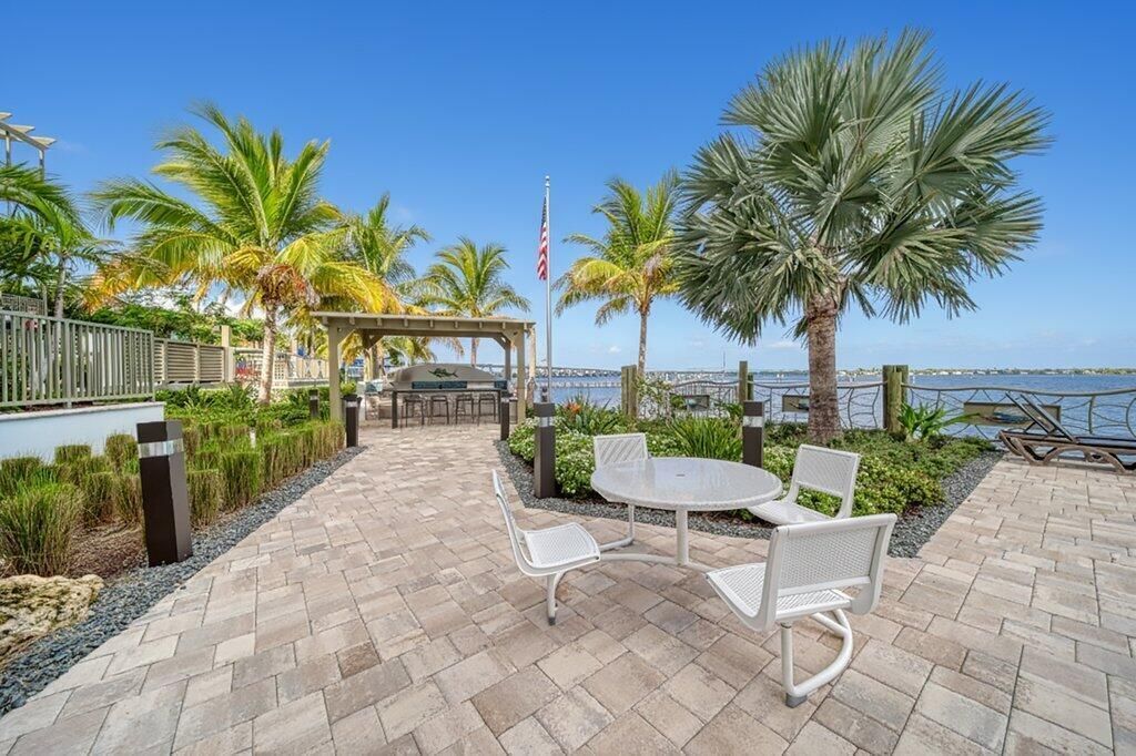 41 SW Seminole Street , Unit 306, Stuart, FL 34994 Photo