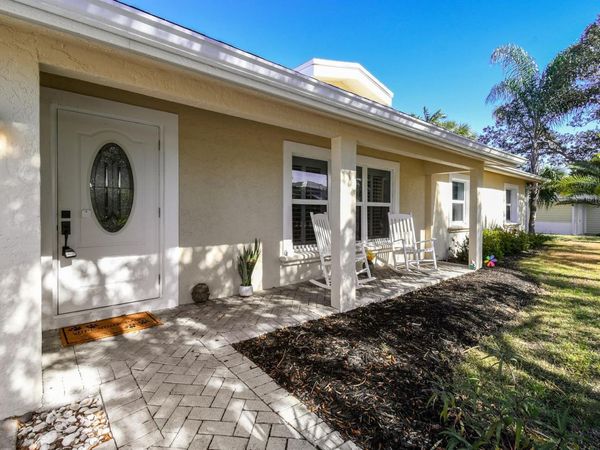 8963 SE Ceres Street , Hobe Sound, FL 33455