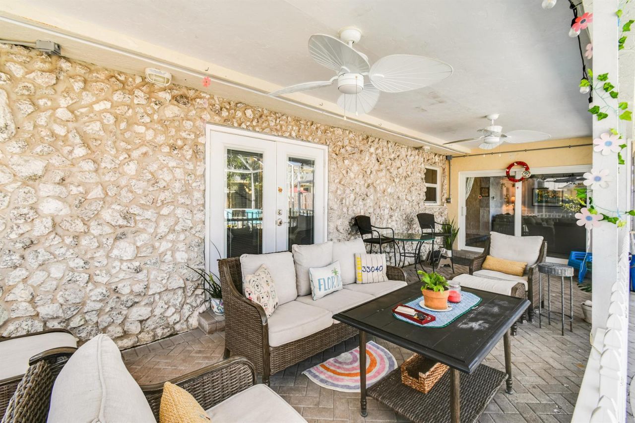 8963 SE Ceres Street , Hobe Sound, FL 33455 Photo