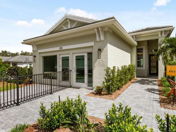 132 SE Via Tirso , Port St. Lucie, FL 34952
