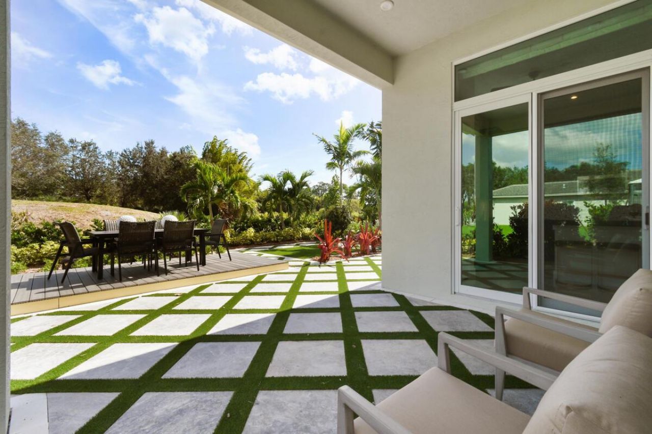 132 SE Via Tirso , Port Saint Lucie, FL 34952 Photo