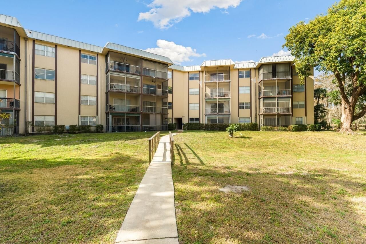 6301 N Falls Cir Drive , Unit 307, Lauderhill, FL 33319 Photo